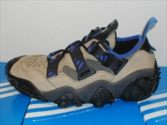 アディダス EQT.XTR