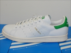 スタンスミス（STAN SMITH）